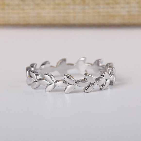 ▶PREMIUM 925 STERLING SILVER DAINTY LEAF ETERNITY BEAUTIFUL RING, K952 - Picture 1 of 5